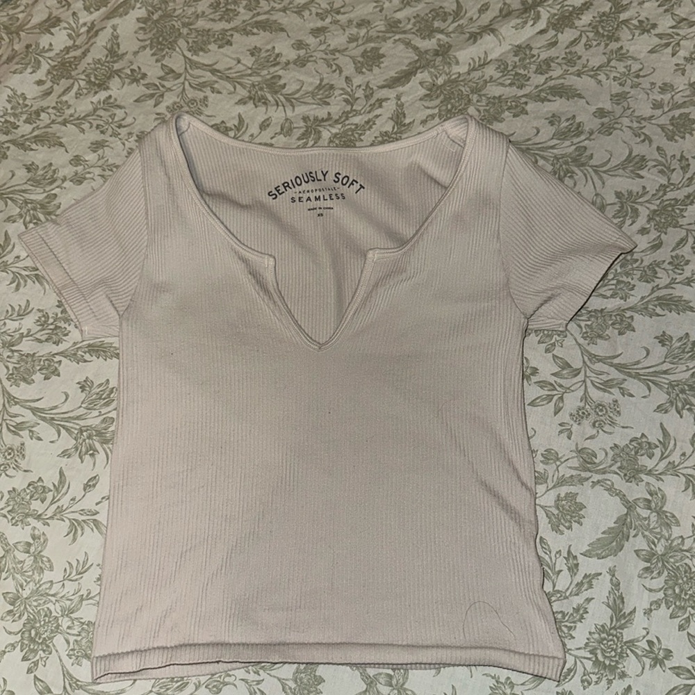 Aeropostale White cropped T